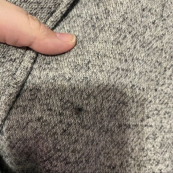 Cabi jacket Style #393 gray one button is missing - Picture 4 of 9